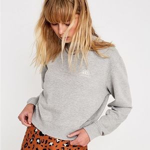 Urban Outfitters EUROPE Altitude Crop Sweatshirt